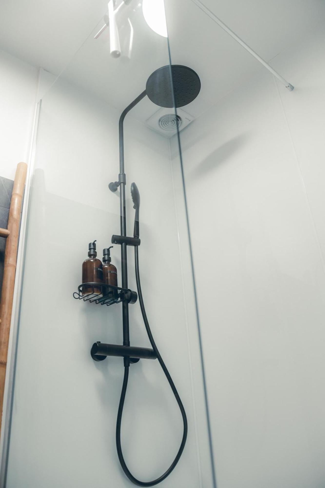 Lava Studio 普瓦捷 外观 照片
